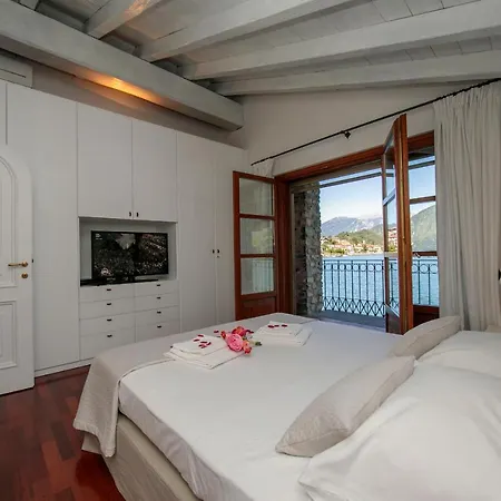 Villa Sleeps 7 Pool Air Con
